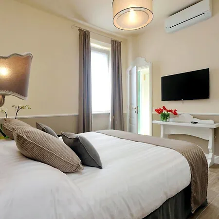 Appartement Penthouse With Panoramic Terrace At The Colosseum *